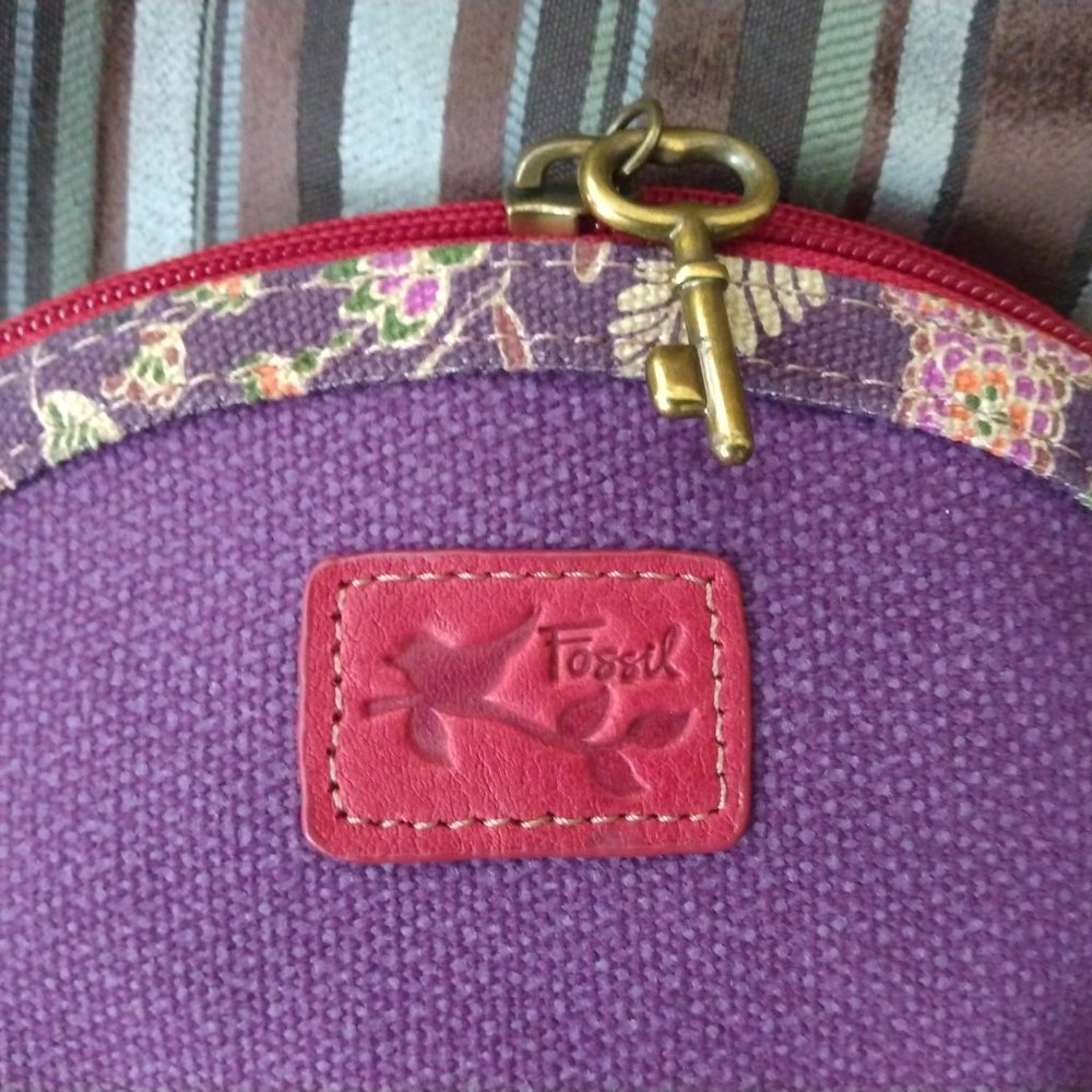 Fossil A Few Of My Favorite Things Key Pull Pouch… - image 3